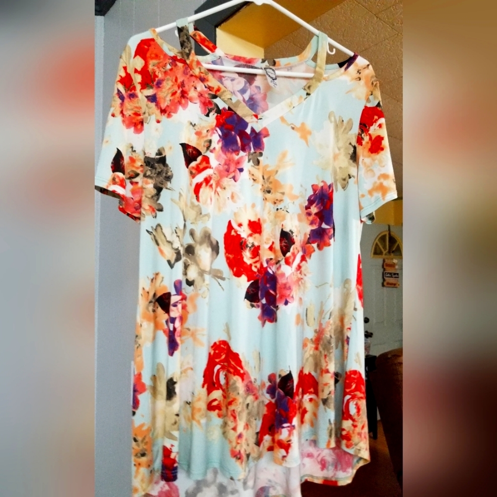 Size large Honeyme